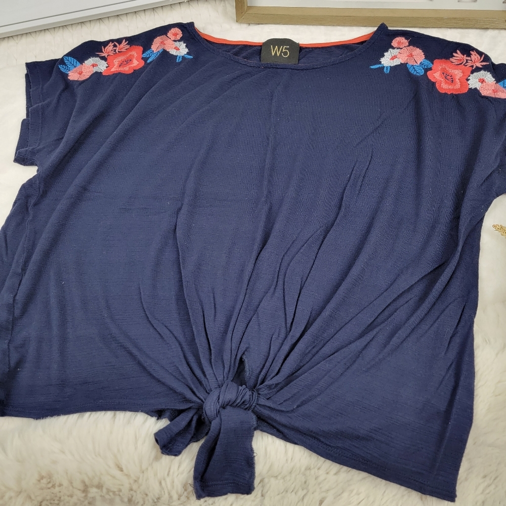 W5 Tie Front Top with Embroidered Flowers - Picture 10 of 11